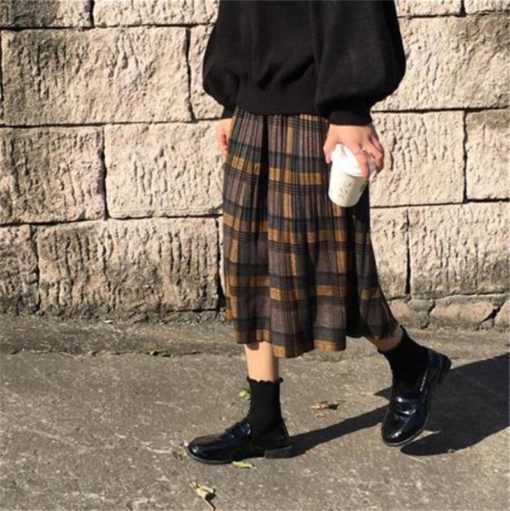 Vintage Pleated Plaid Skirt - Image 9